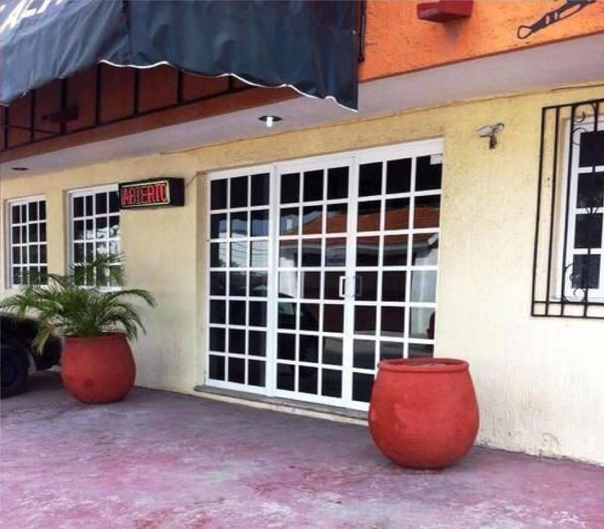 Hotel Ticuch Melida Plaza Cancun Exterior photo